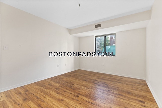 Boston - $2,650 /mo