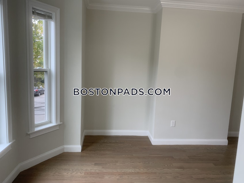 Boston - $3,295 /month