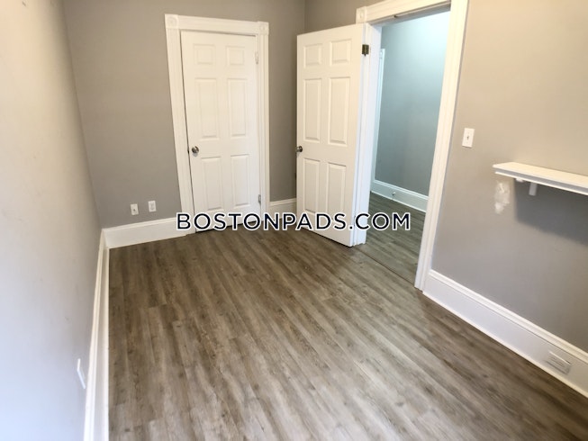 Boston - $5,410 /mo