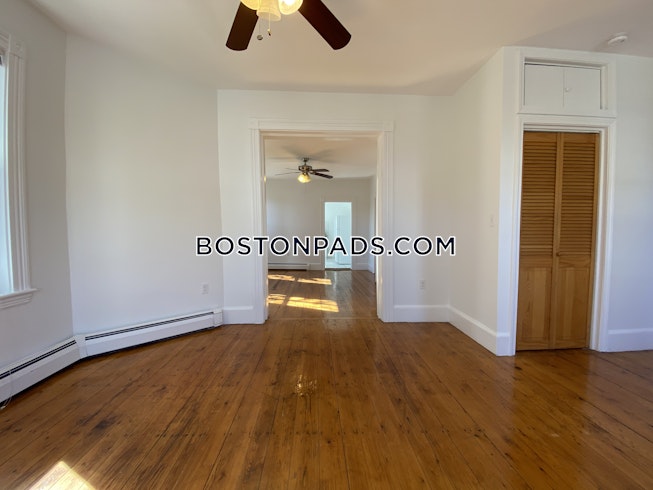 Somerville - $2,800 /mo