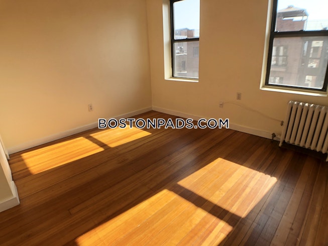 Boston - $4,140 /mo