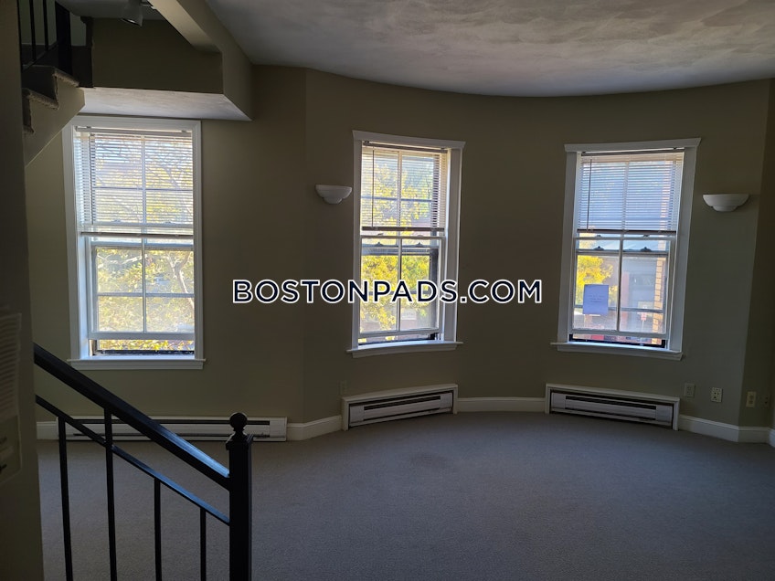 Boston - $4,000 /month