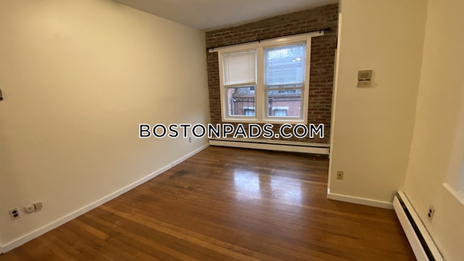 Boston - $2,200 /mo