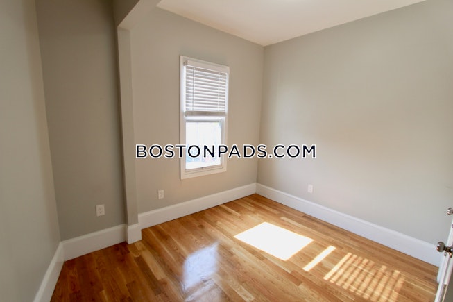 Boston - $3,600 /mo