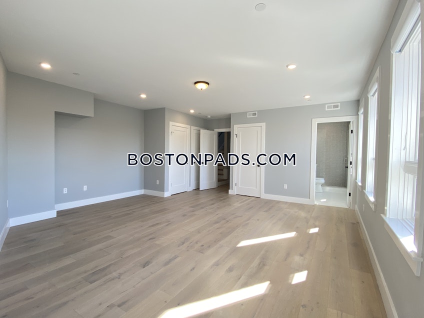 Somerville - $4,000 /month