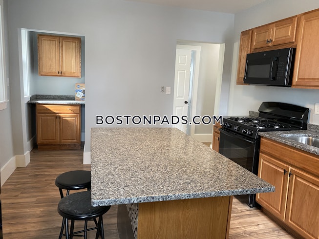 Revere - $2,800 /mo