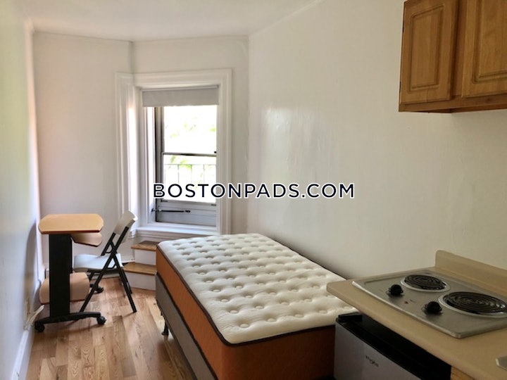 brookline-studio-1-bath-boston-university-1795-4400535 