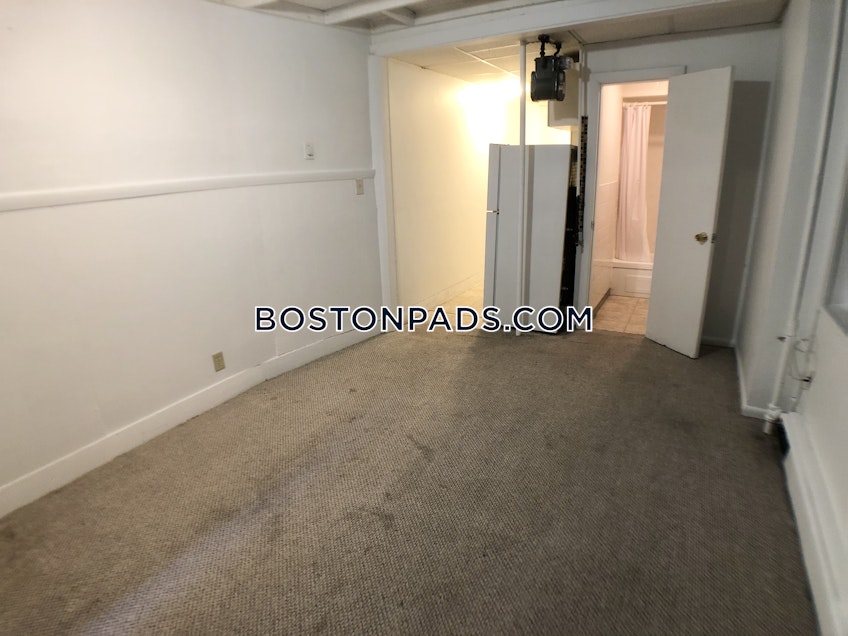 Boston - $3,900 /month