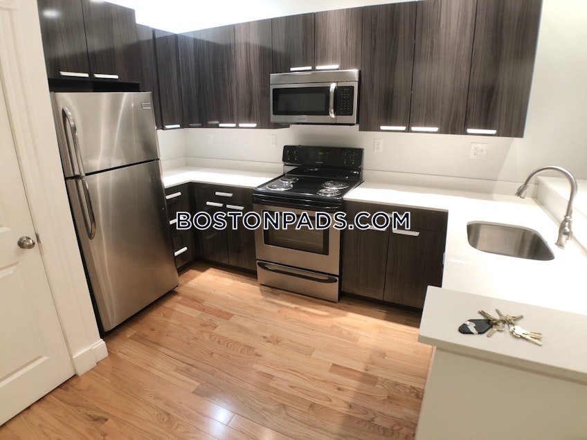 Boston - $3,200 /month