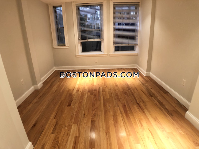 Boston - $3,200 /month