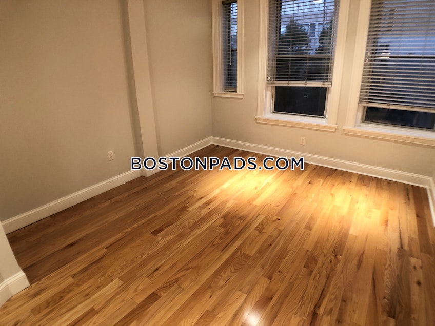 Boston - $3,200 /month