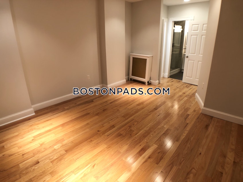 Boston - $3,200 /month