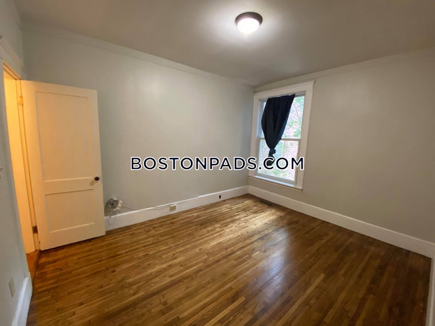 Boston - $2,750 /month