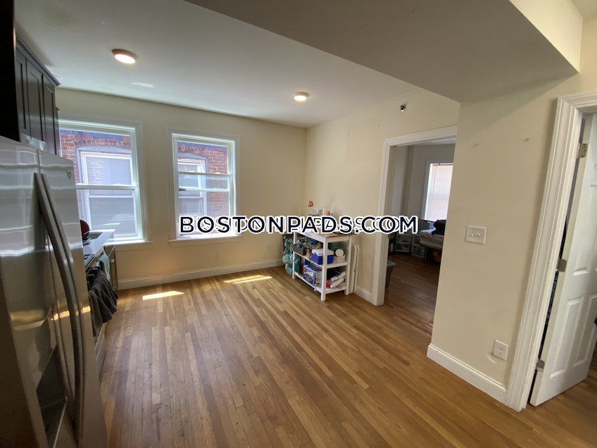 Boston - $5,400 /month