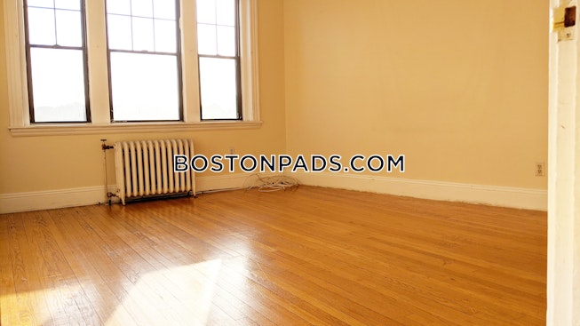 Boston - $3,000 /mo