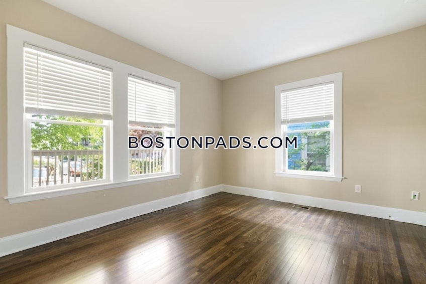 Boston - $1,700 /month
