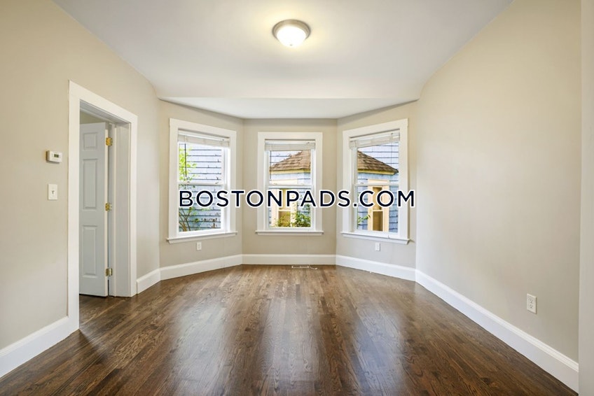 Boston - $1,700 /month