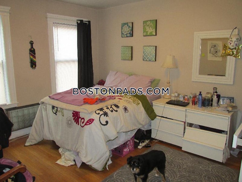 Boston - $2,600 /month