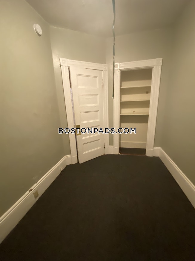 Boston - $4,100 /mo