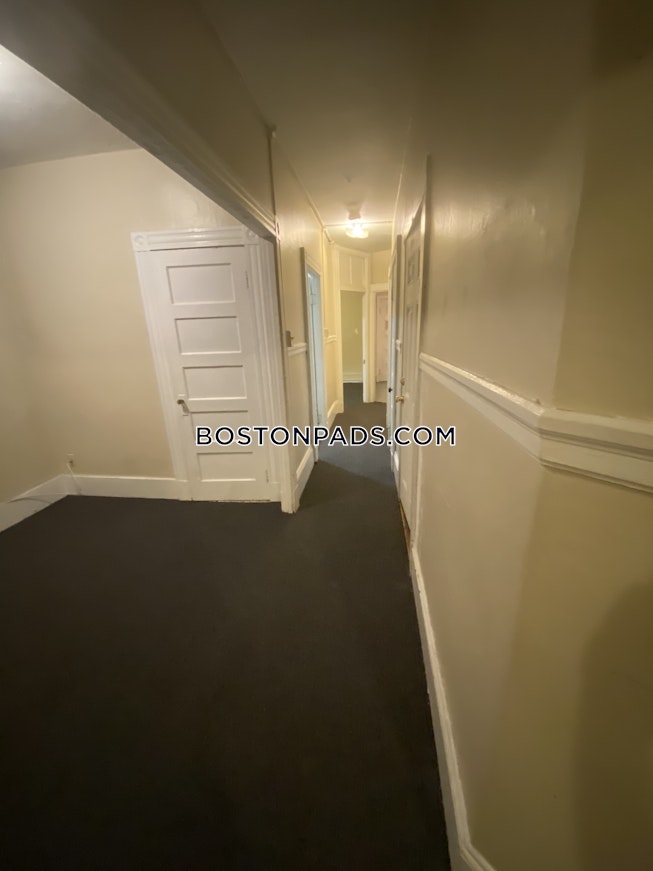 Boston - $4,100 /mo