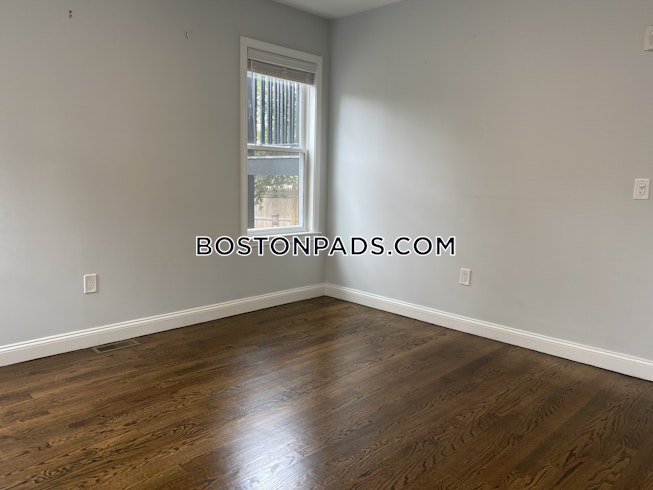 Boston - $2,975 /mo