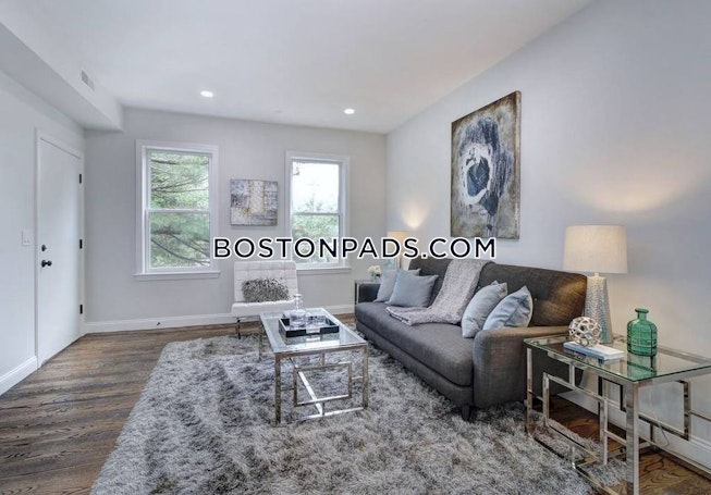 Boston - $2,975 /mo