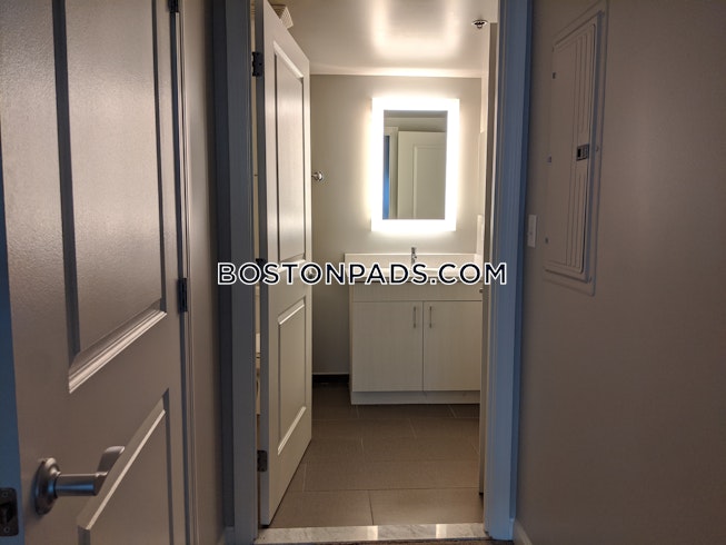 Boston - $3,462 /mo