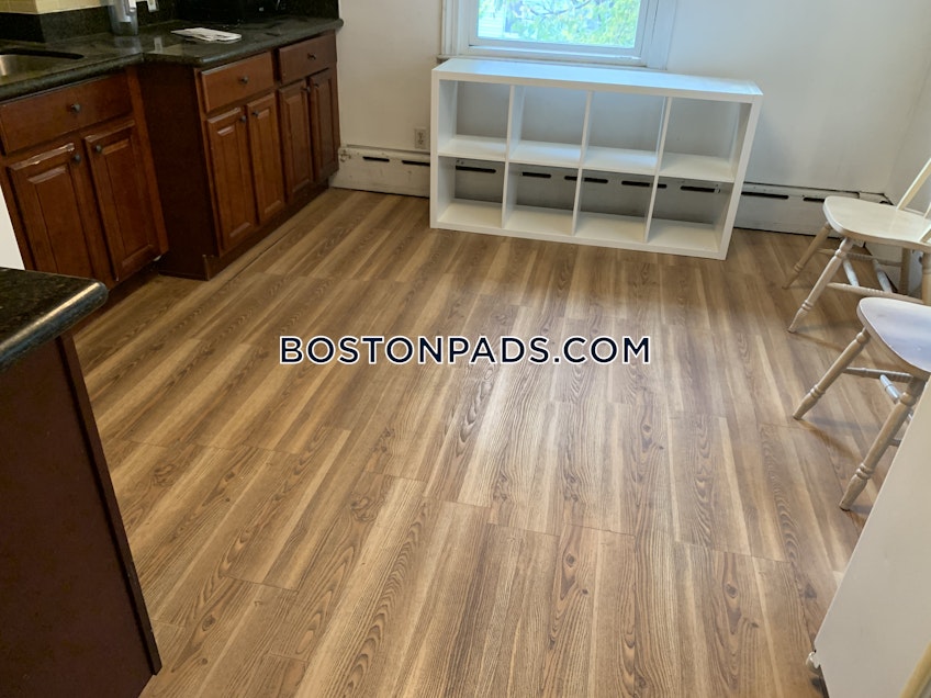 Boston - $3,300 /month