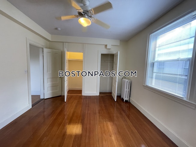 Newton - $2,700 /mo