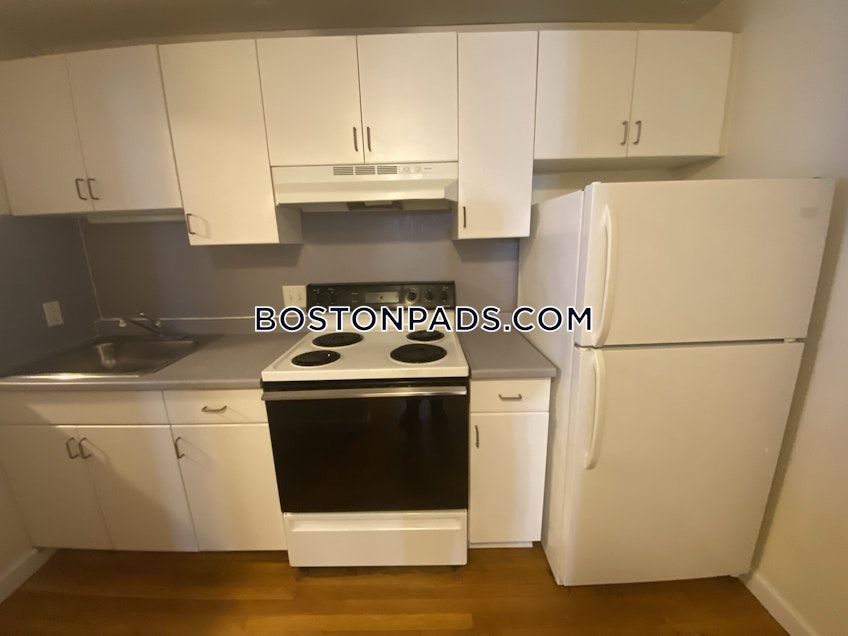 Boston - $1,800 /month