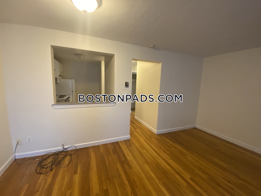 Boston - $1,800 /month