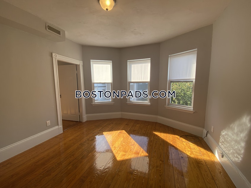 Boston - $2,695 /month