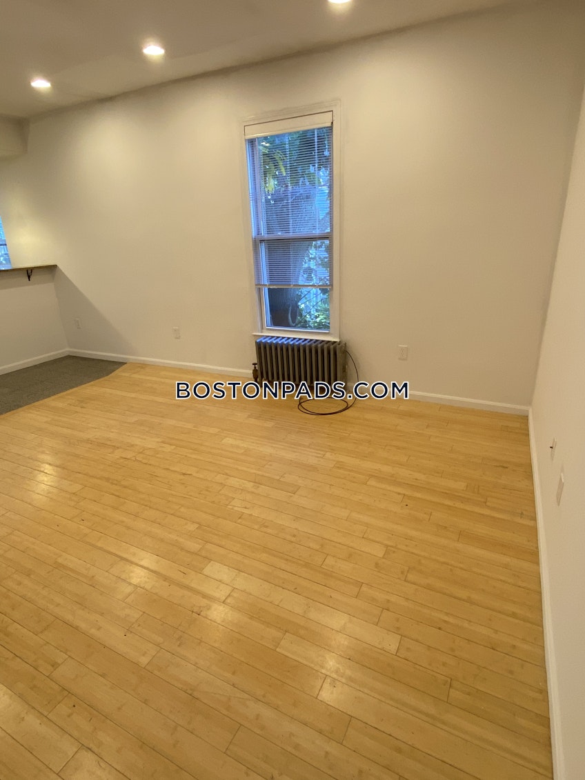 Boston - $3,400 /month