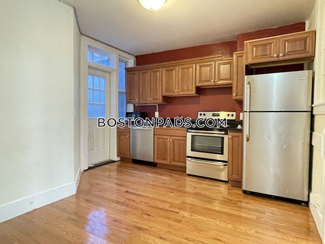 Boston - $3,700 /mo