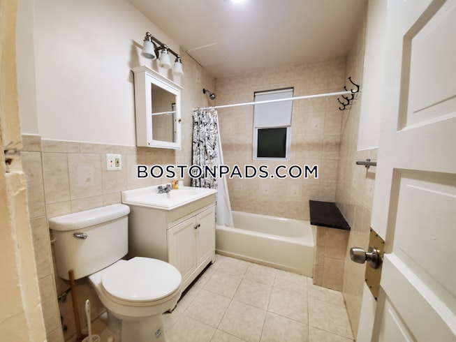 Boston - $2,600 /mo