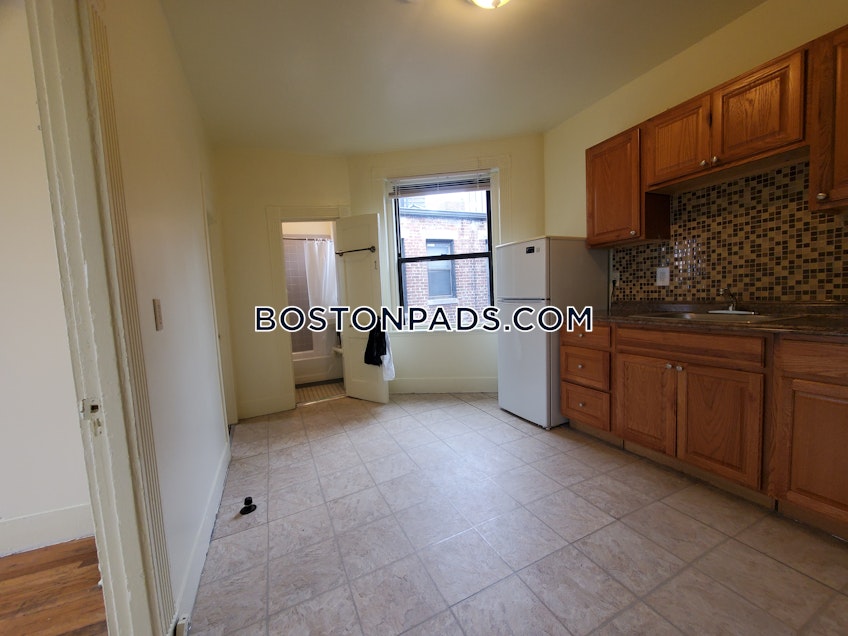 Boston - $2,500 /month