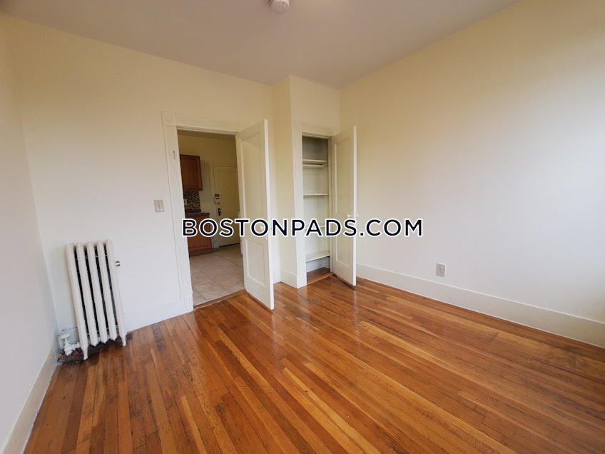 Boston - $2,500 /month