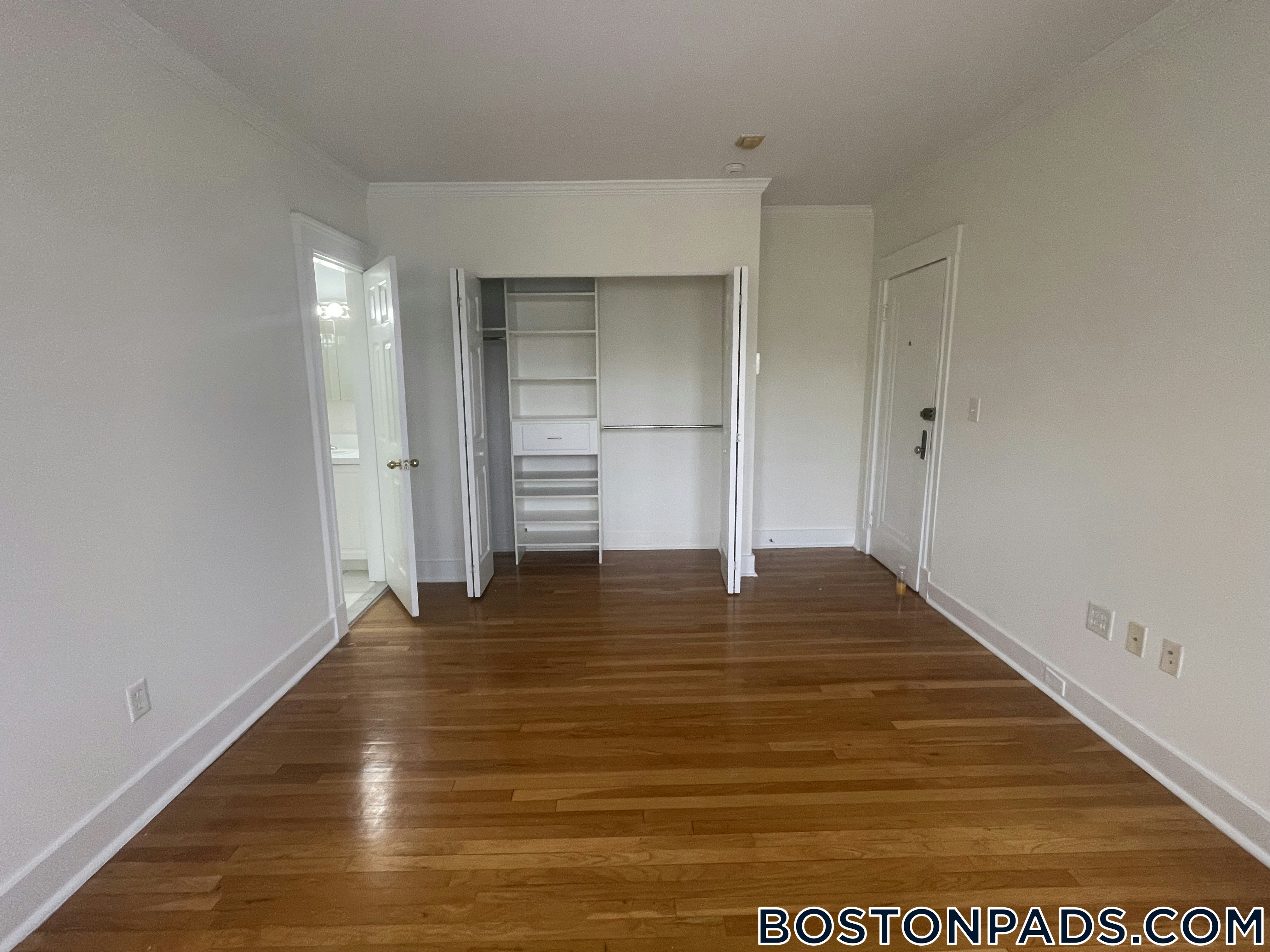 Cambridge - $2,980