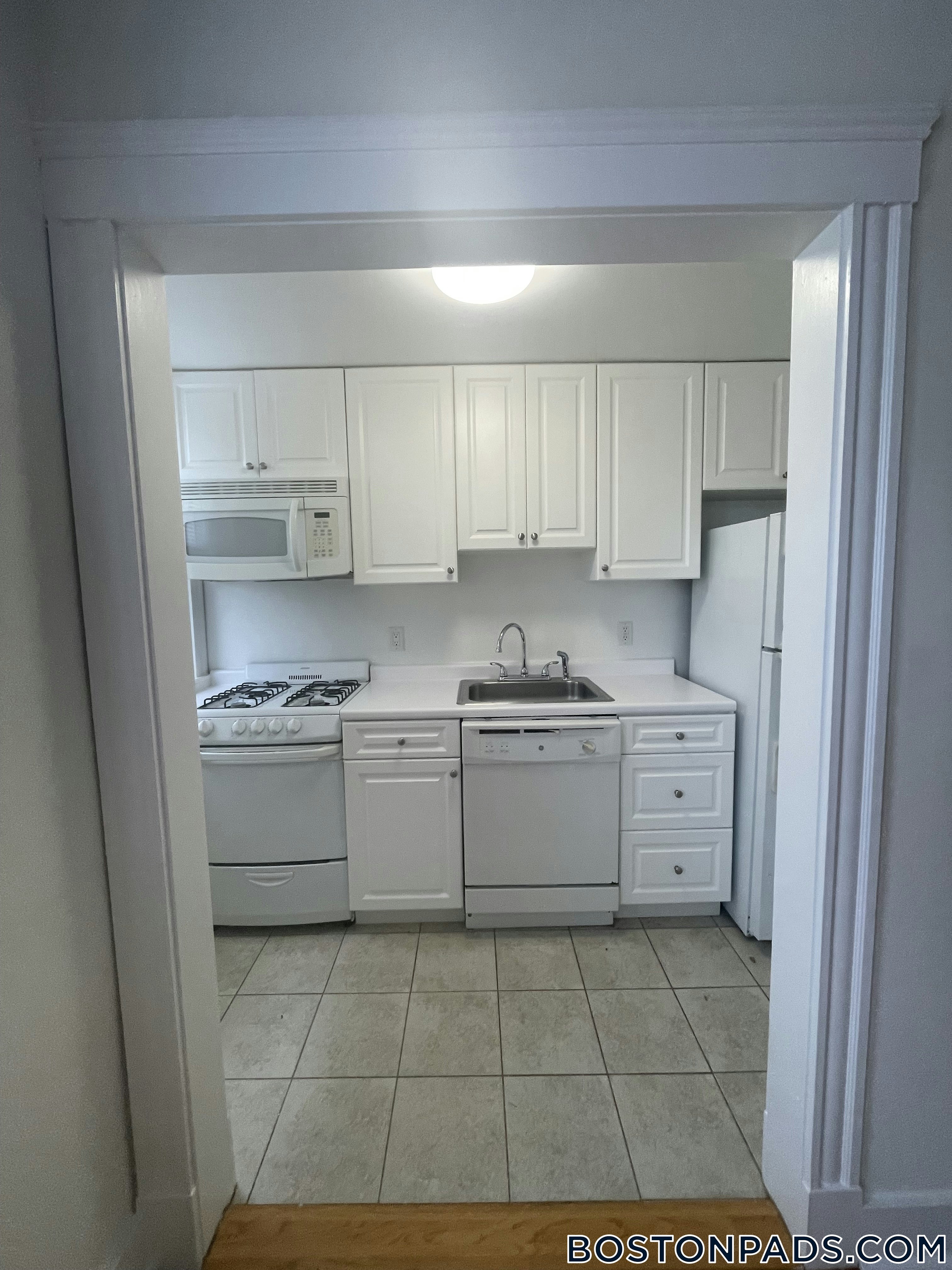 Cambridge - $2,980