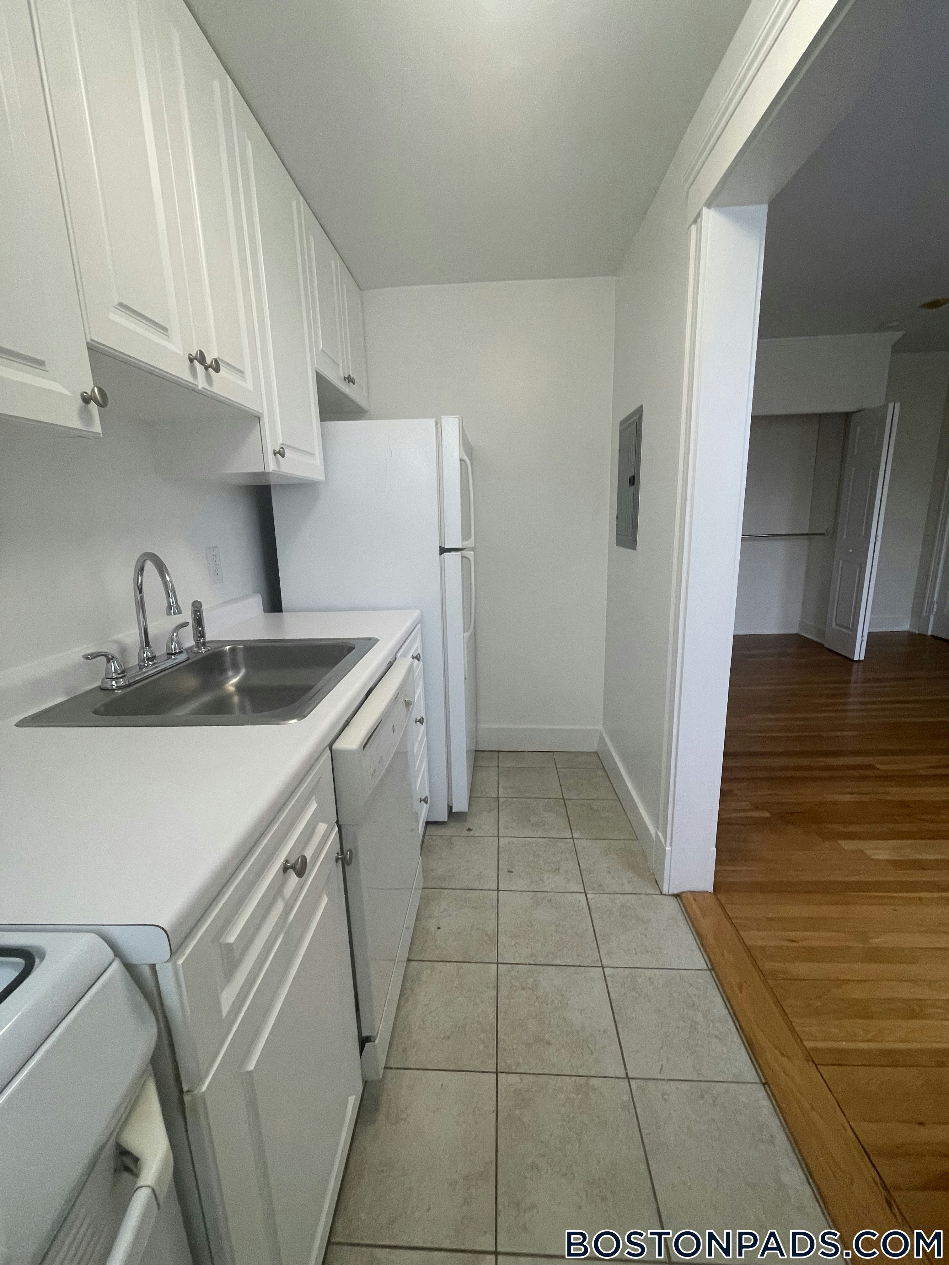 Cambridge - $2,980