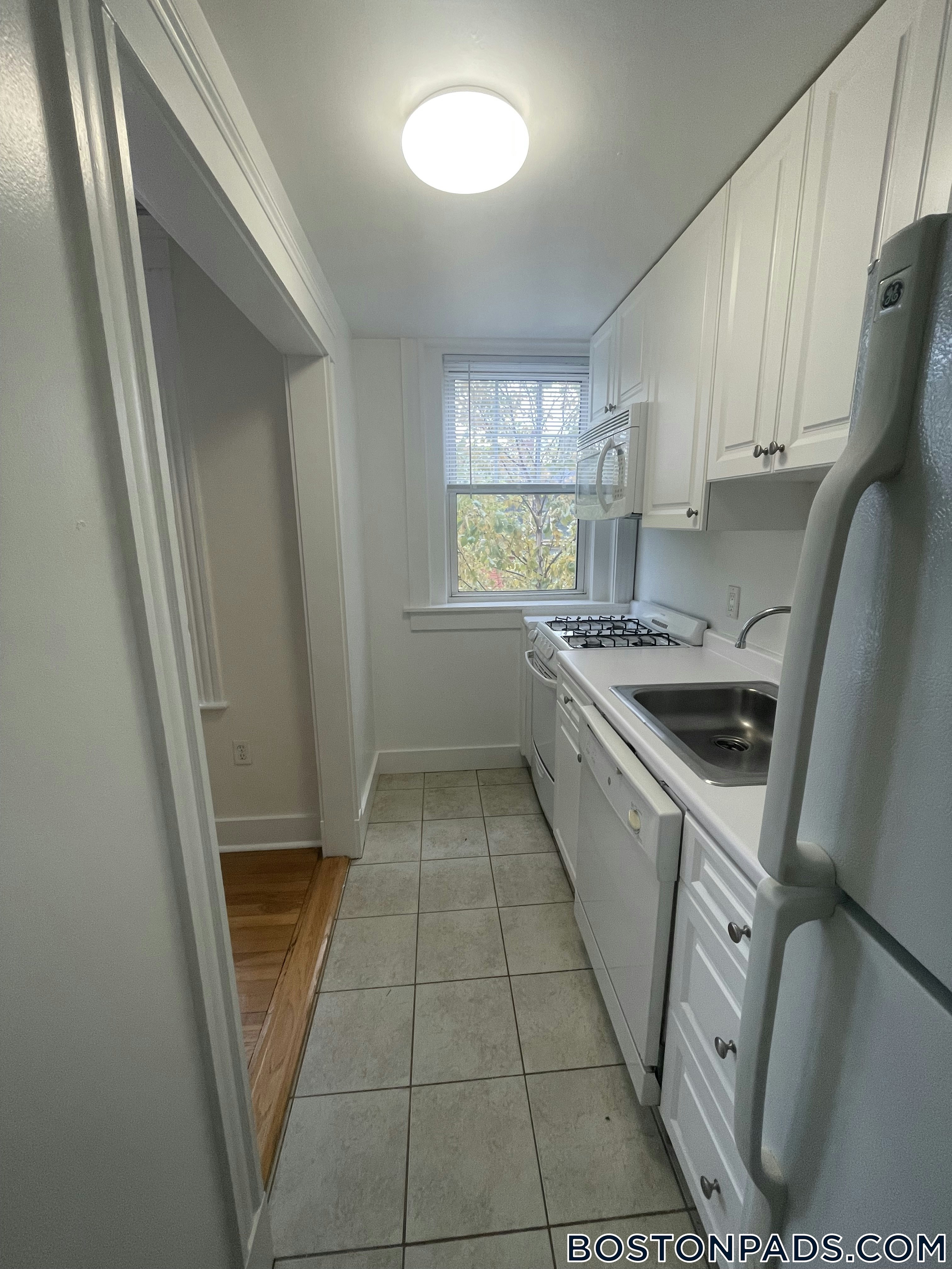 Cambridge - $2,980