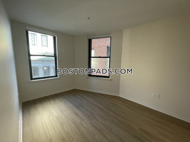 Boston - $4,996 /mo