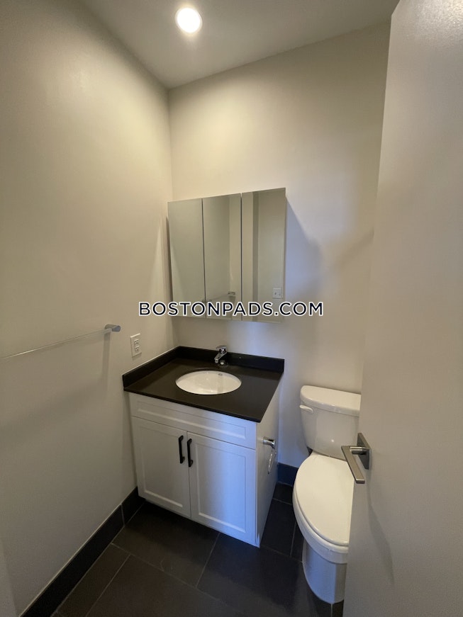 Boston - $4,996 /mo