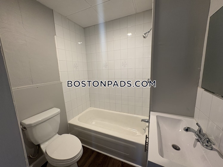 maverick St., Boston