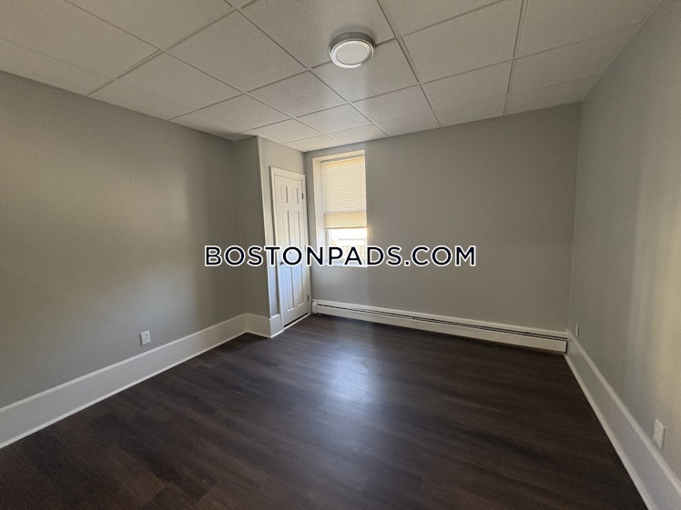 maverick St., Boston