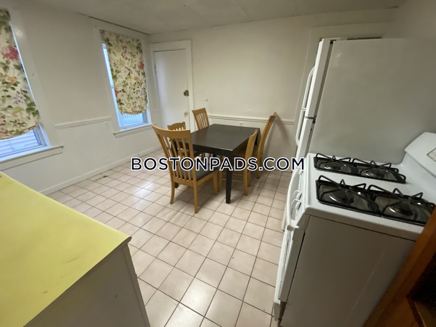 Boston - $2,800 /month