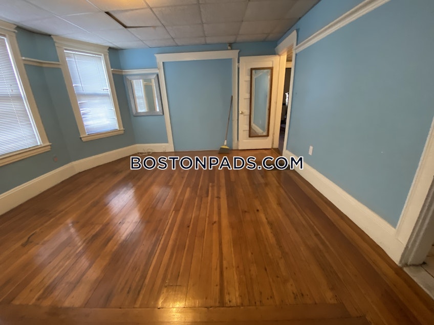 Boston - $2,800 /month