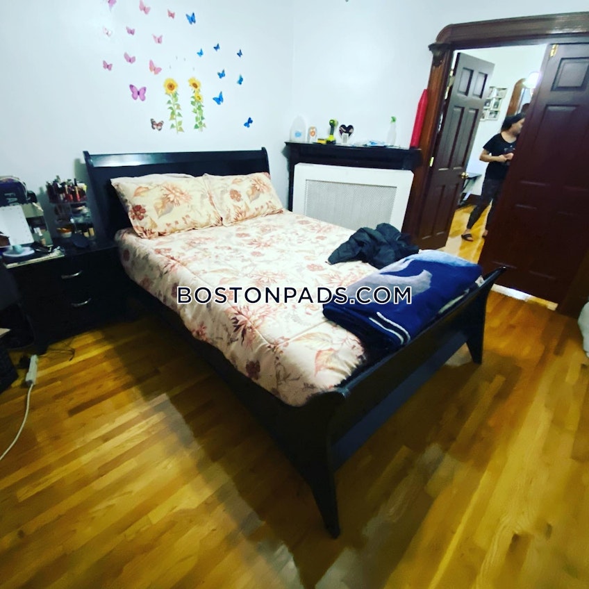 Boston - $1,800 /month