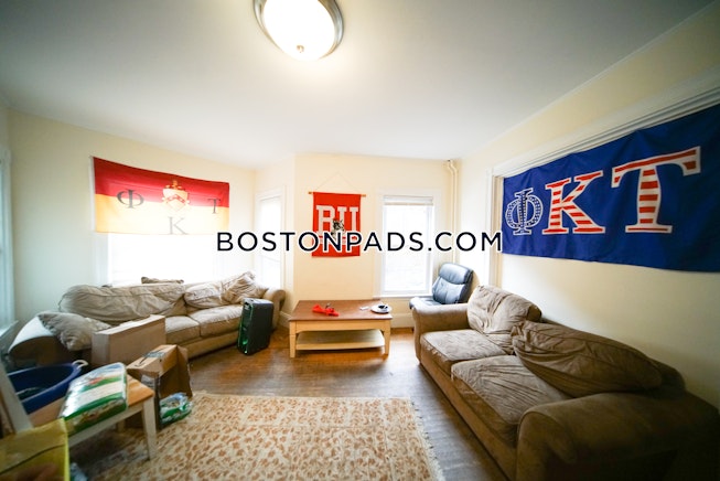 Boston - $11,500 /mo