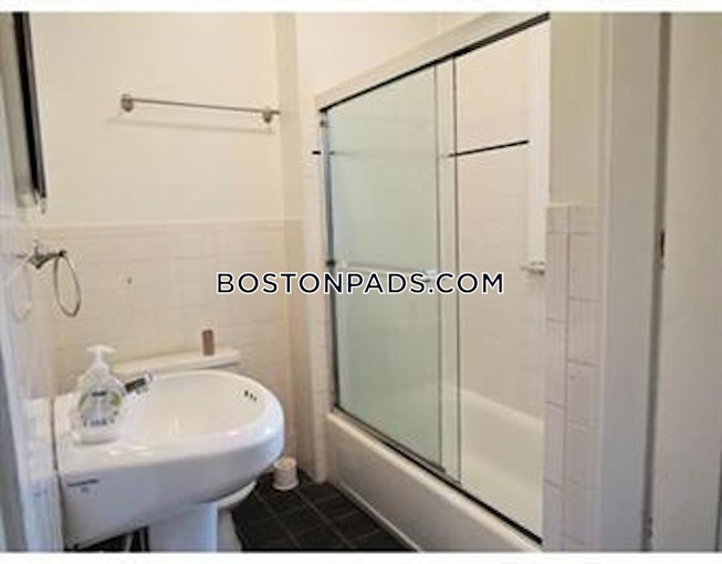 Boston - $11,500 /mo